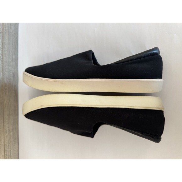 Donald J Pliner Sonia Black Canvas Slip On Sneaker Shoes Women 8.5 Casual Boat - Picture 3 of 11